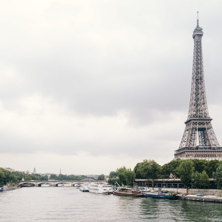 Fotografía del río Sena en su paso por París. Imagen de Pexels en Pixabay. (Español) / Fotografia do rio Sena passando por Paris. Imagem do Pexels no Pixabay. (Português) / Photograph of the Seine River as it passes through Paris. Image by Pexels on Pixabay. (English)